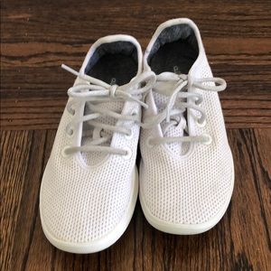 Allbirds Tree Runners in Chalk in an 8